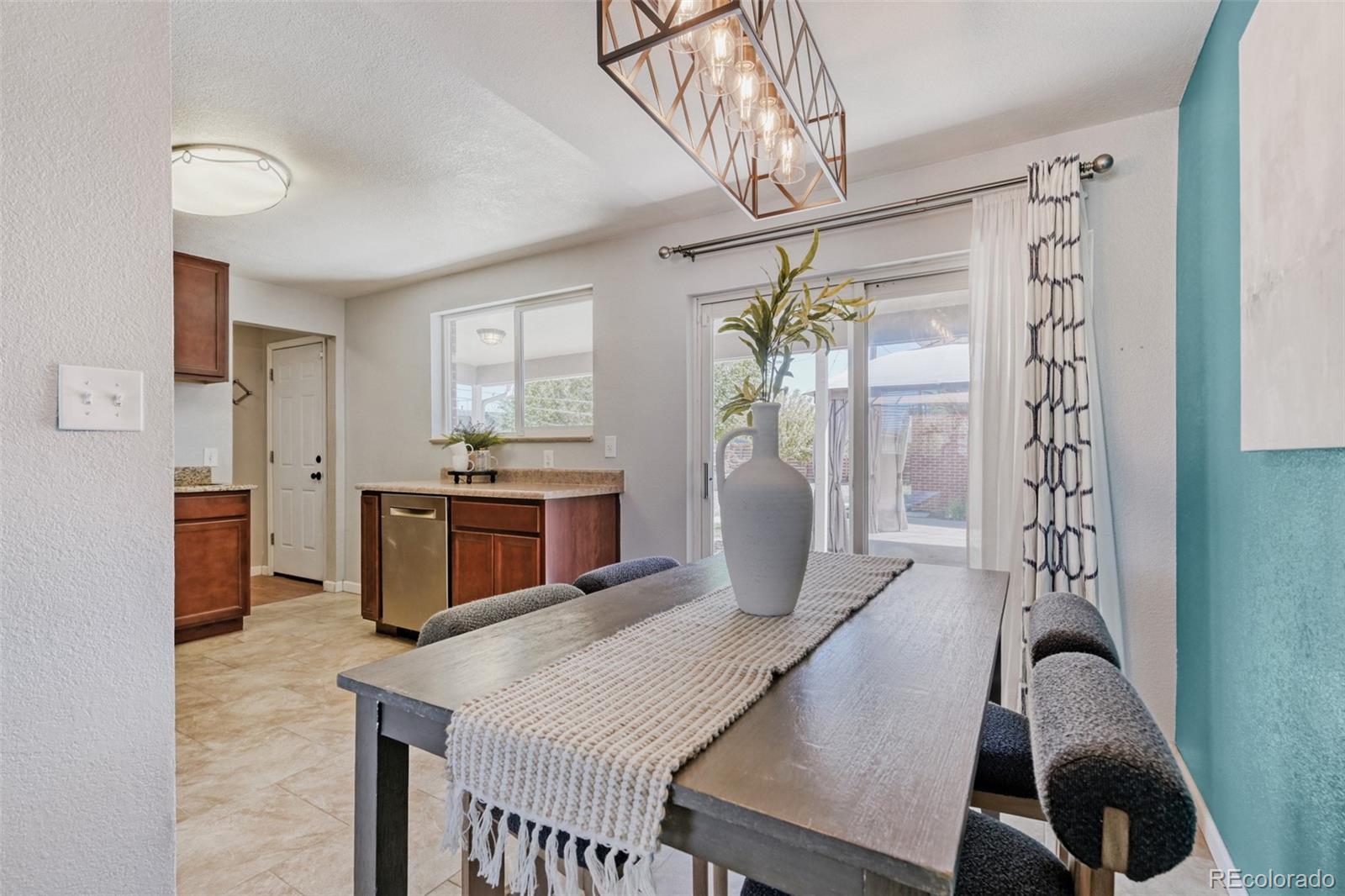 MLS Image #5 for 2380  galena street,aurora, Colorado