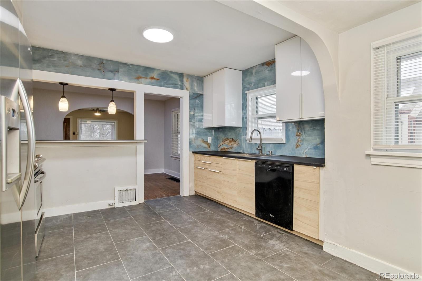MLS Image #7 for 4863  lincoln street,denver, Colorado