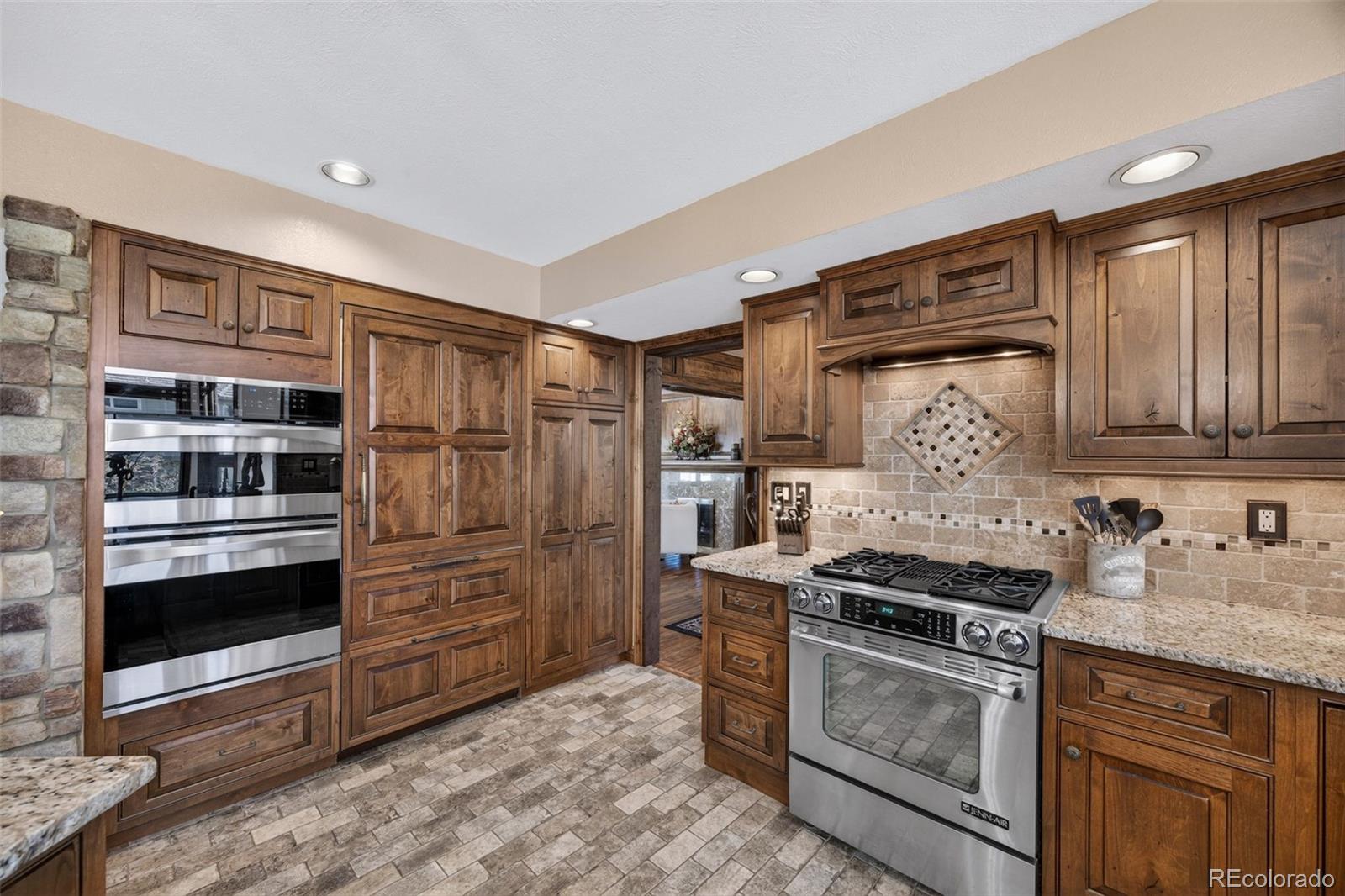 MLS Image #5 for 5038 e nichols place,centennial, Colorado