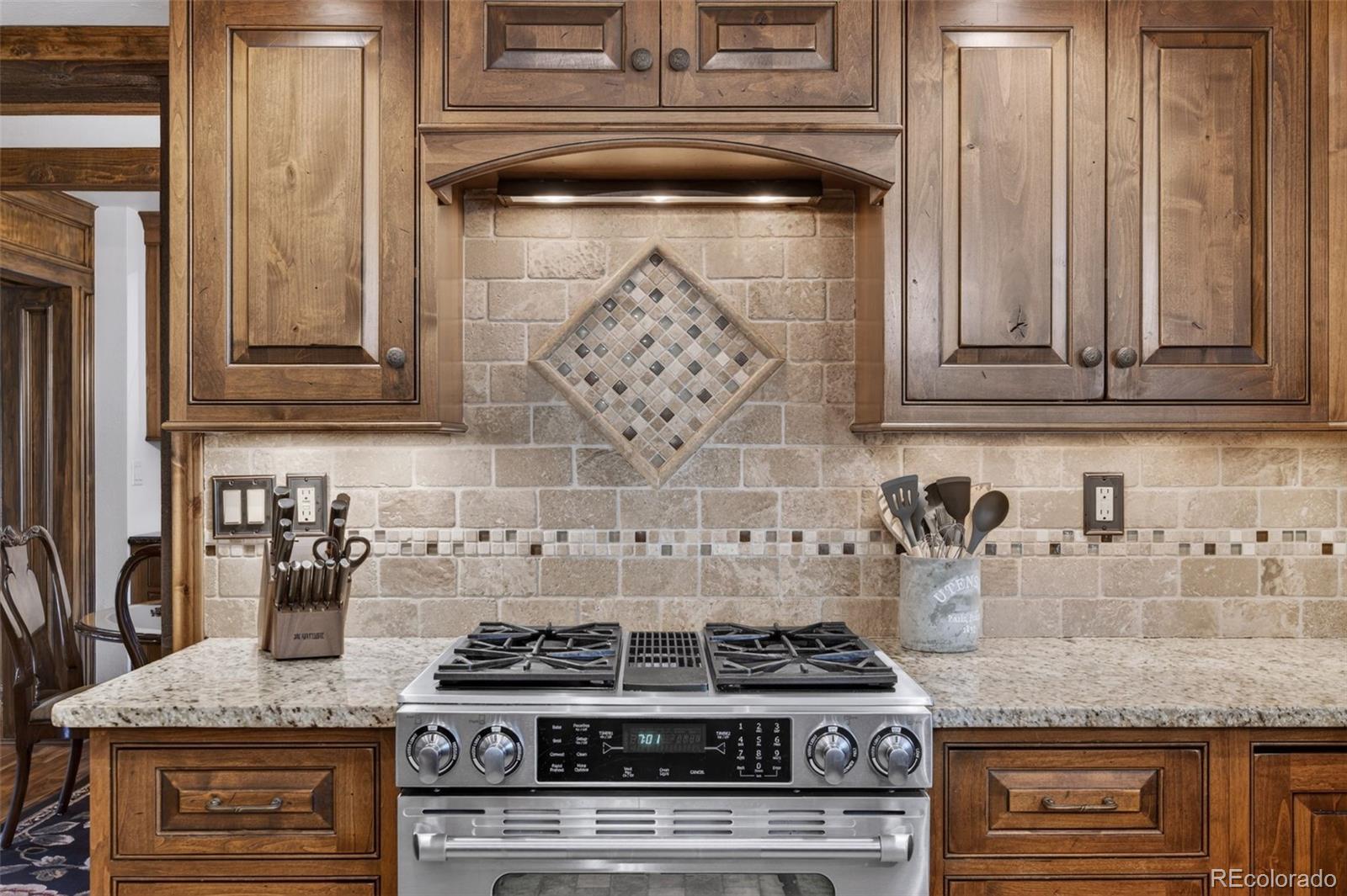 MLS Image #6 for 5038 e nichols place,centennial, Colorado
