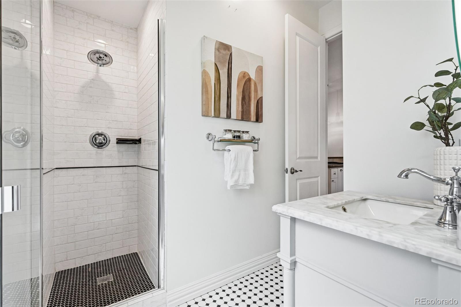 MLS Image #26 for 644 n inca street,denver, Colorado