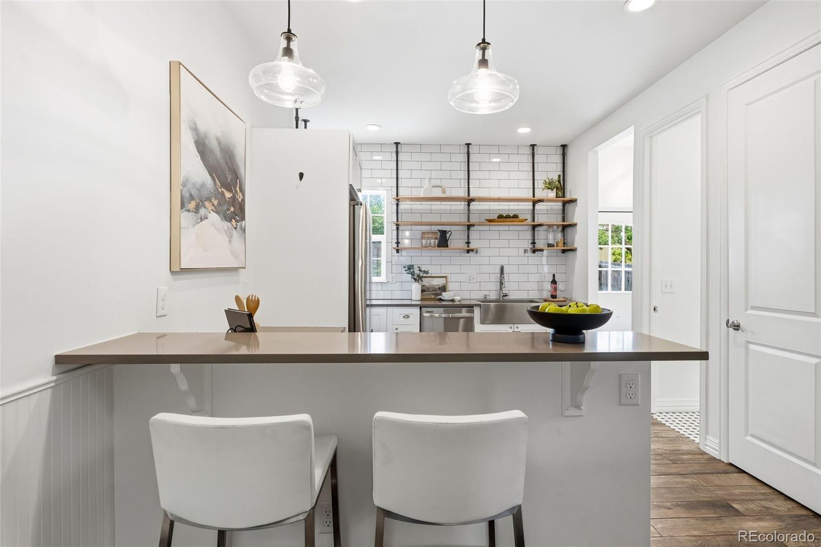 MLS Image #7 for 644 n inca street,denver, Colorado