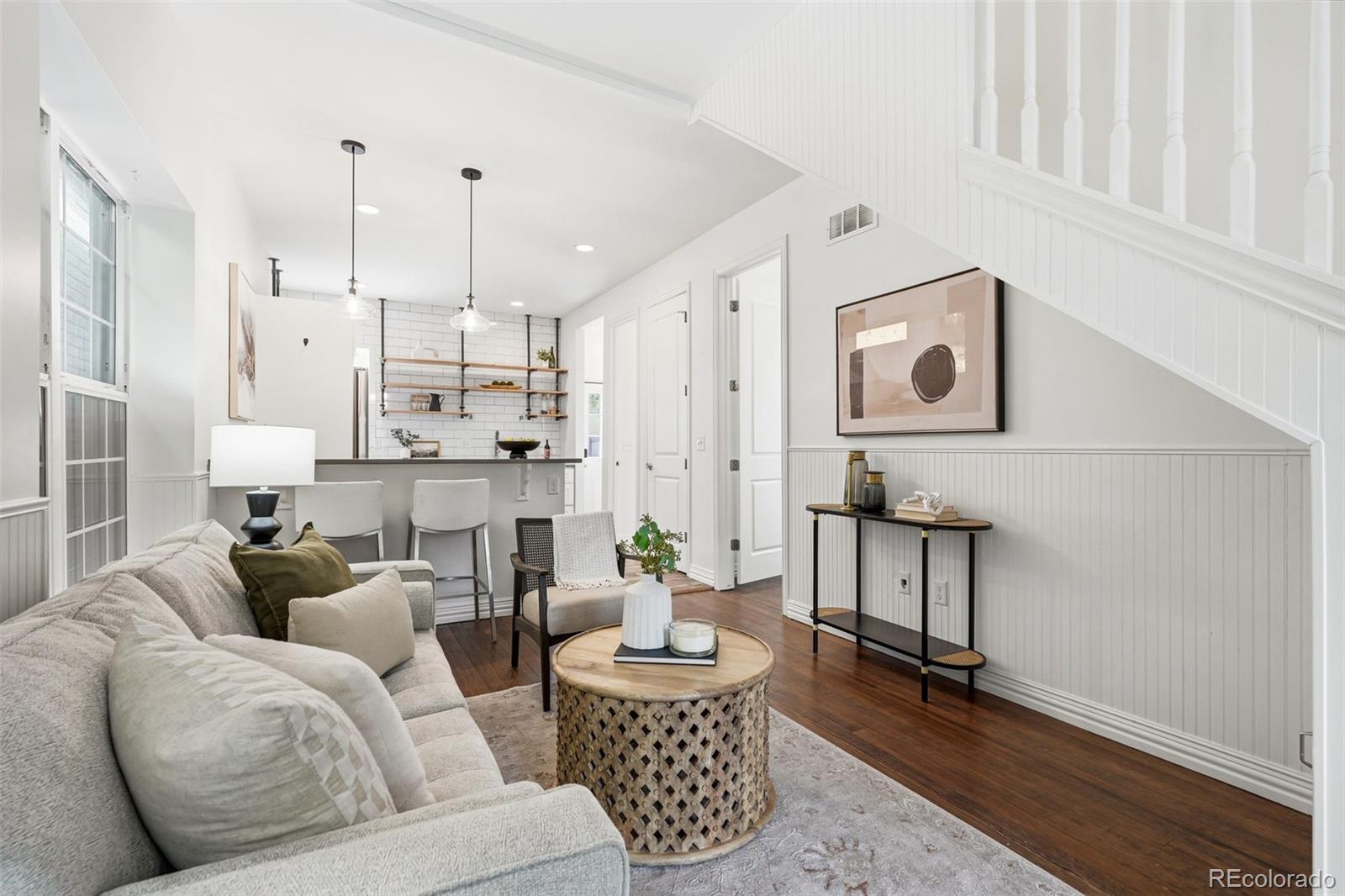 MLS Image #8 for 644 n inca street,denver, Colorado
