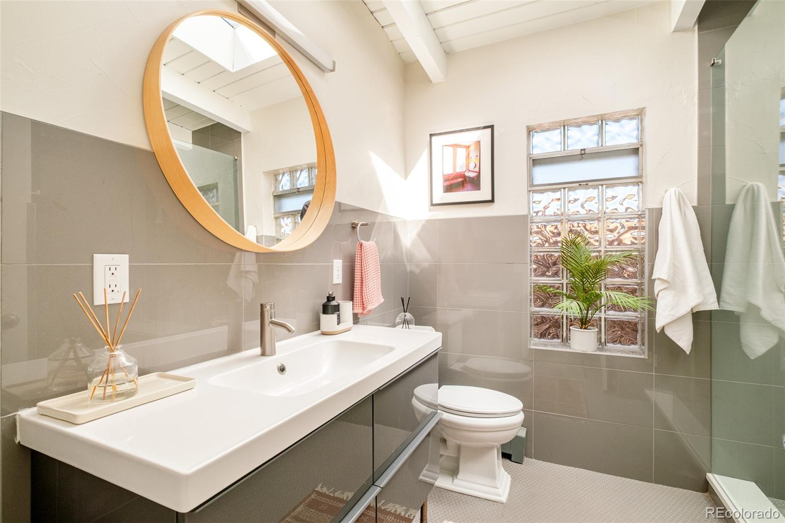 MLS Image #26 for 1265  ivy street,denver, Colorado