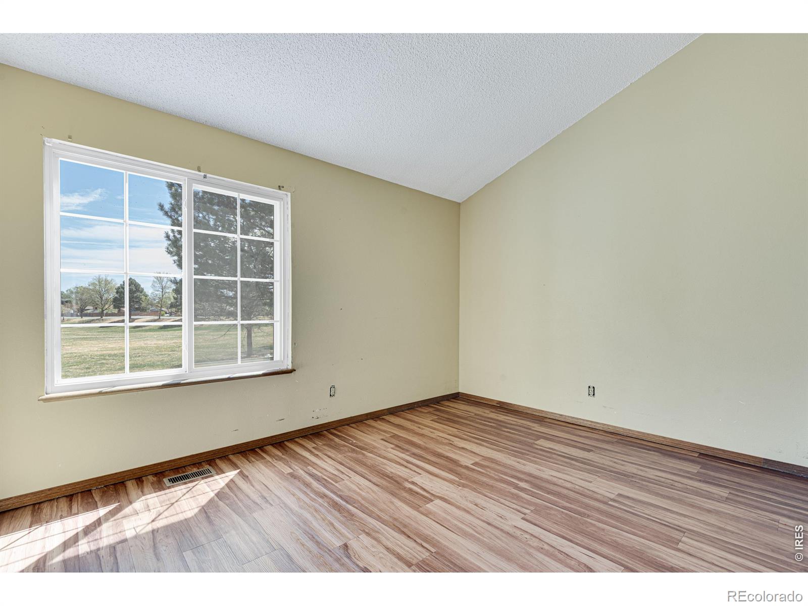 MLS Image #13 for 7230  devinney court f,arvada, Colorado