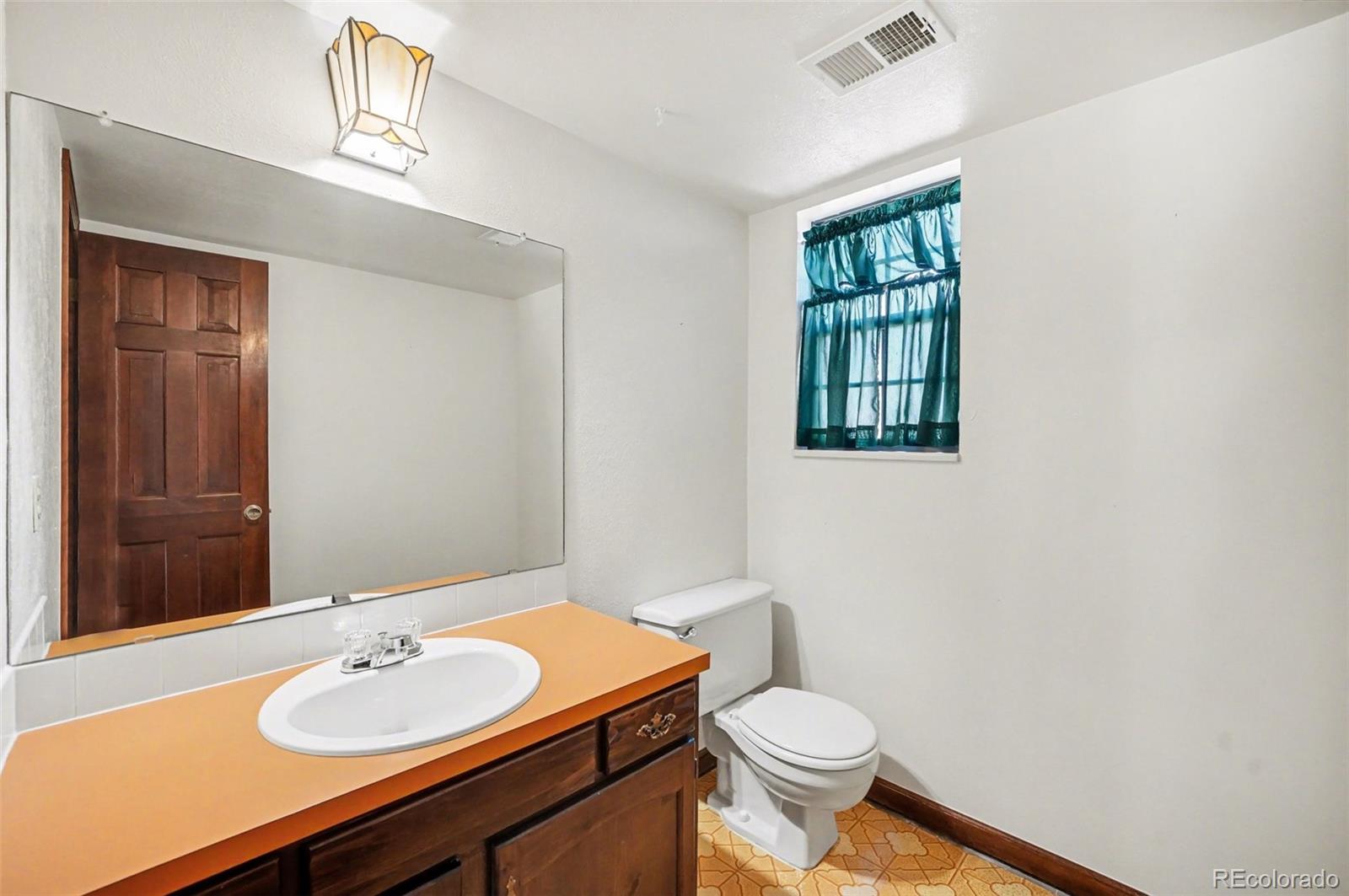 MLS Image #13 for 7555 s madison circle,centennial, Colorado