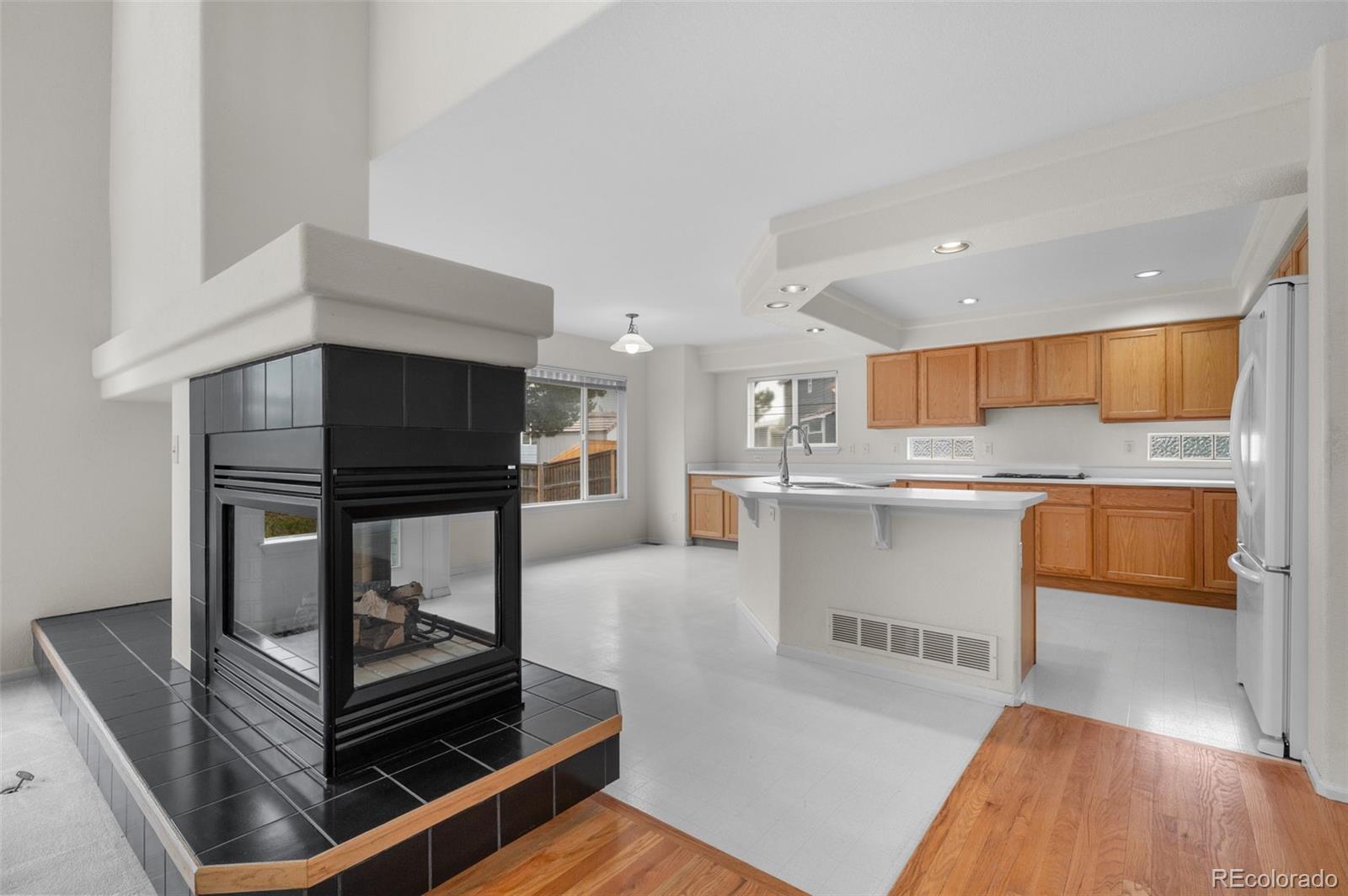 MLS Image #12 for 20331 e 47th place,denver, Colorado