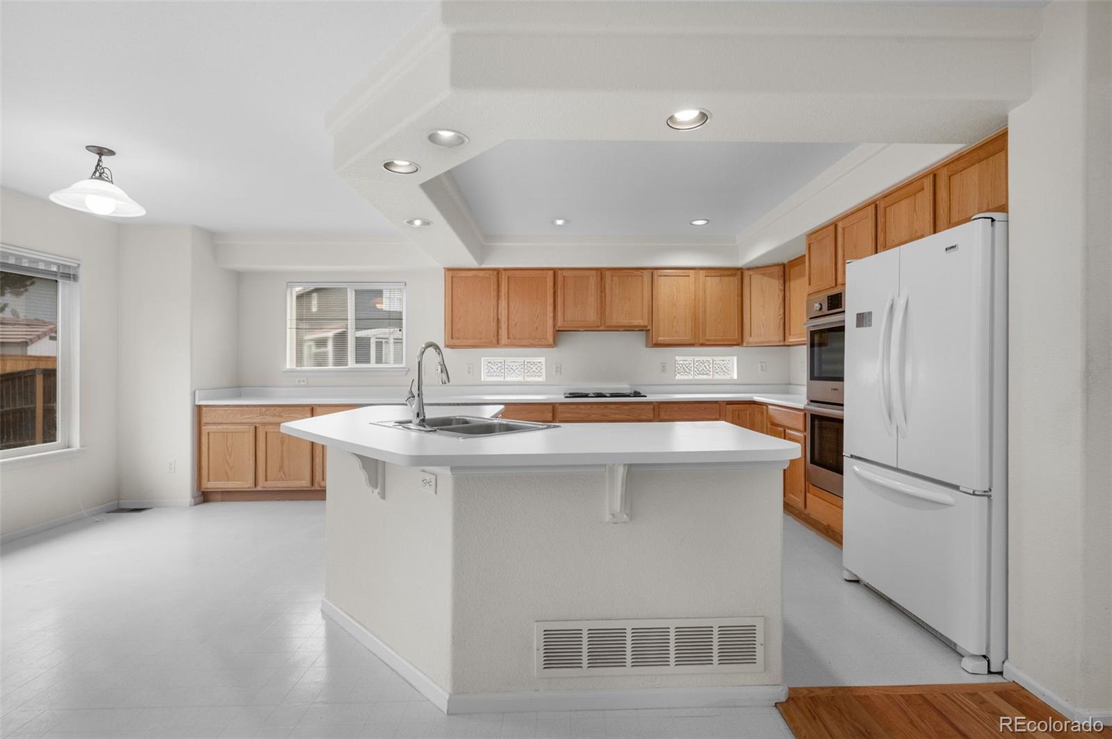 MLS Image #13 for 20331 e 47th place,denver, Colorado