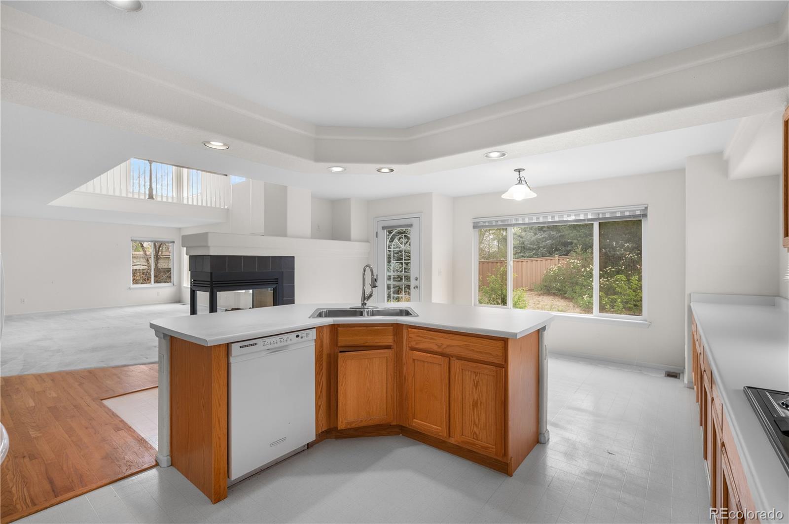 MLS Image #16 for 20331 e 47th place,denver, Colorado