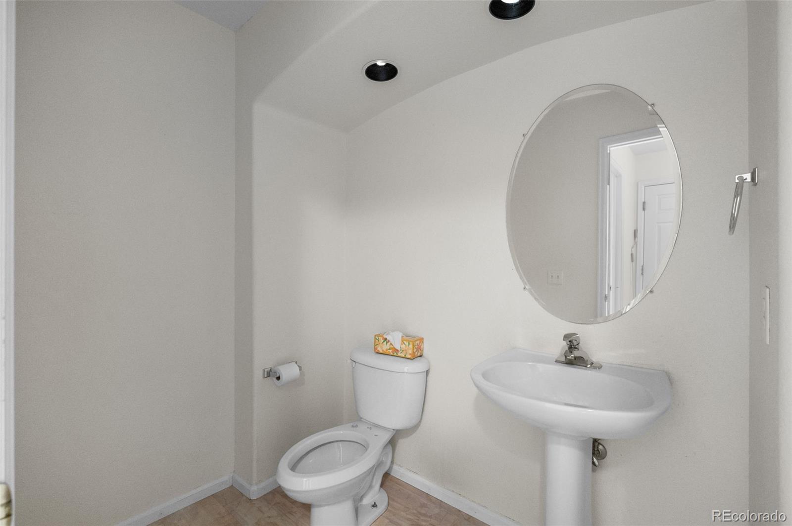 MLS Image #29 for 20331 e 47th place,denver, Colorado