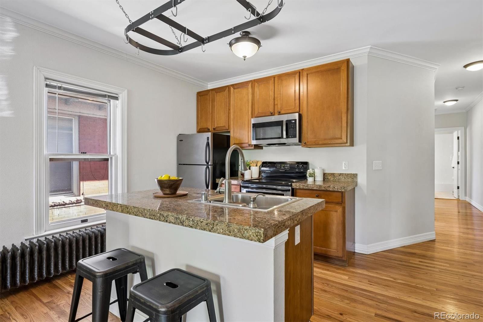 MLS Image #7 for 1424  gaylord street 3,denver, Colorado