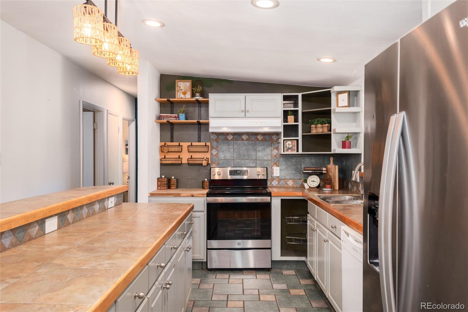 MLS Image #13 for 14845 w 49th avenue,golden, Colorado