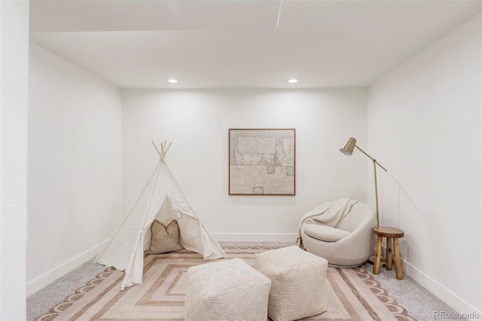 MLS Image #39 for 8494 e 28th avenue,denver, Colorado
