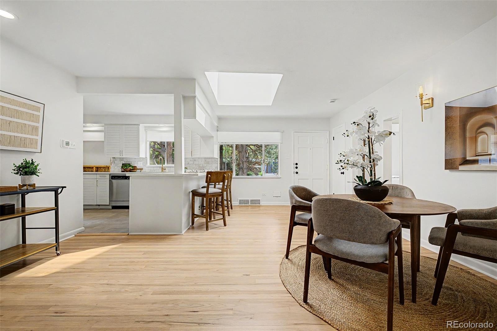MLS Image #11 for 3201 e yale way,denver, Colorado