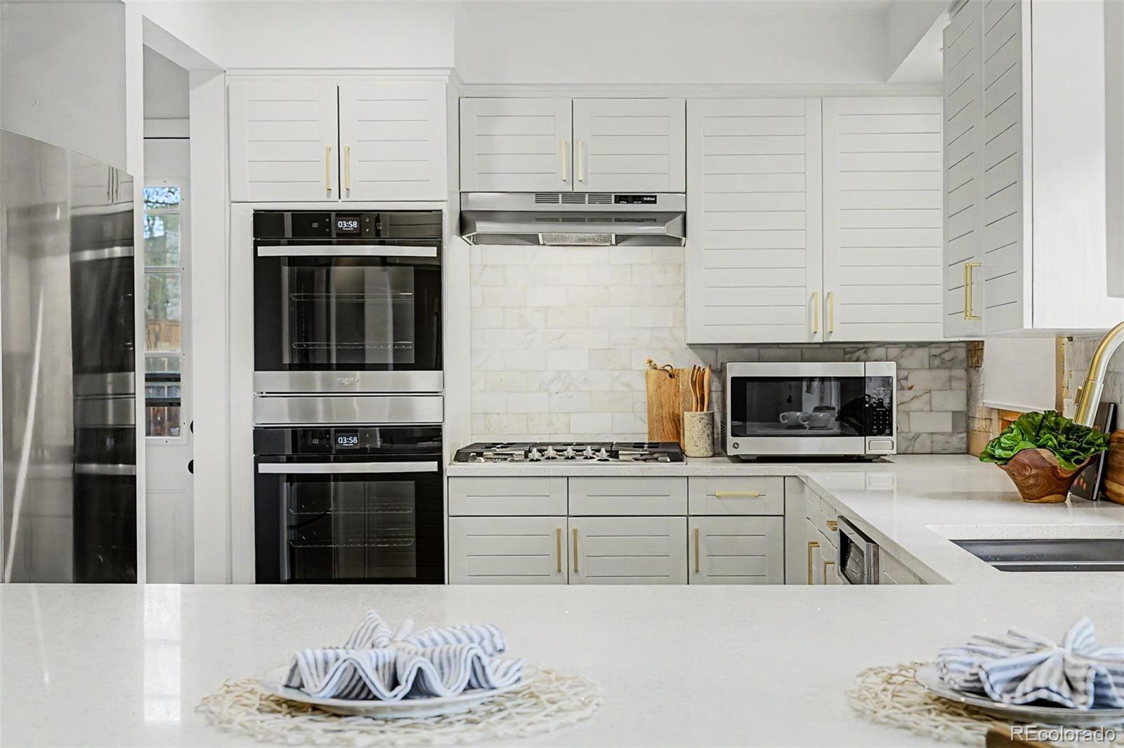 MLS Image #17 for 3201 e yale way,denver, Colorado