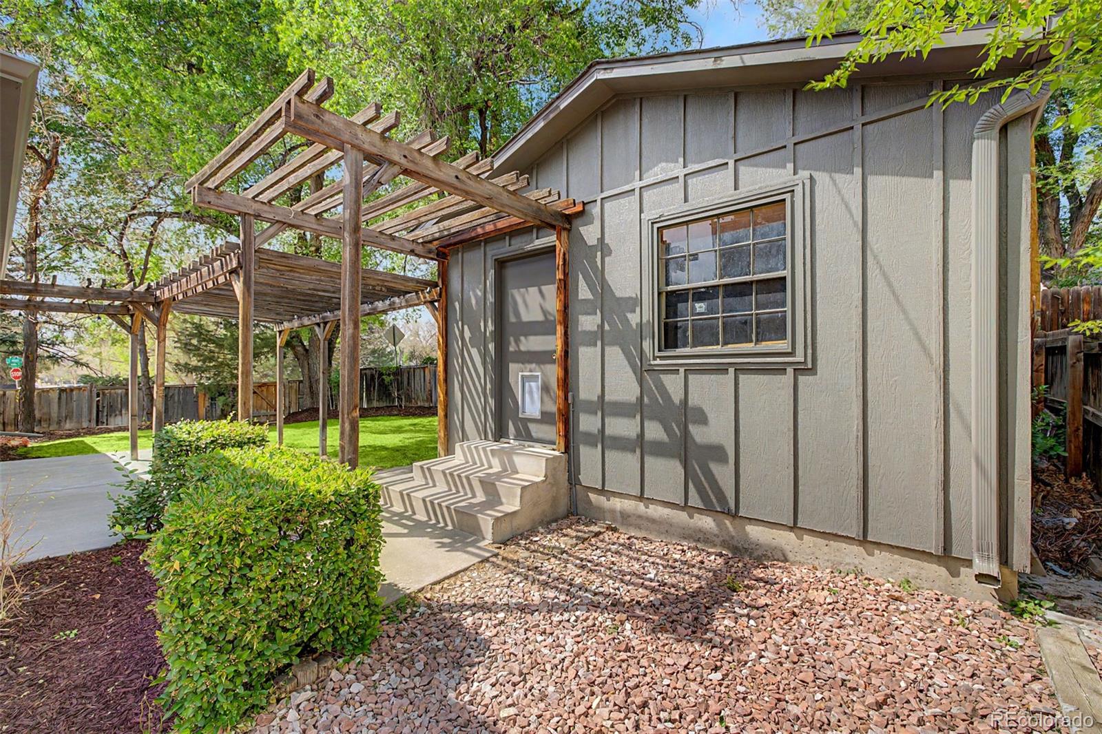 MLS Image #34 for 3201 e yale way,denver, Colorado