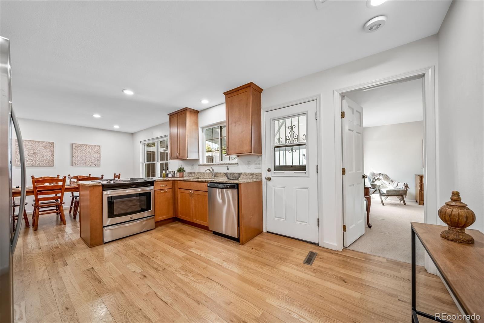 MLS Image #11 for 2598 e geddes place,centennial, Colorado