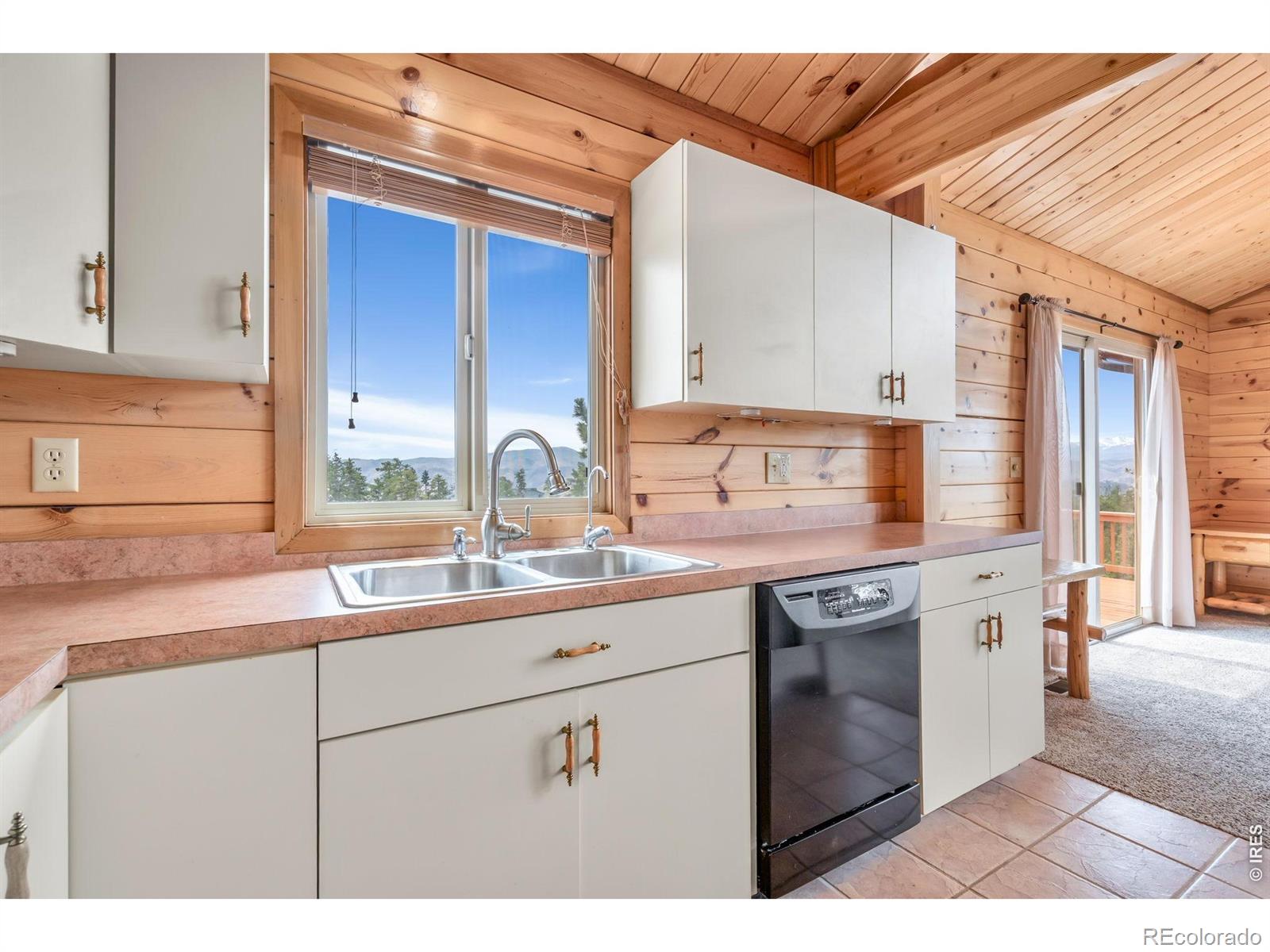 MLS Image #11 for 783  chimney rock drive,livermore, Colorado