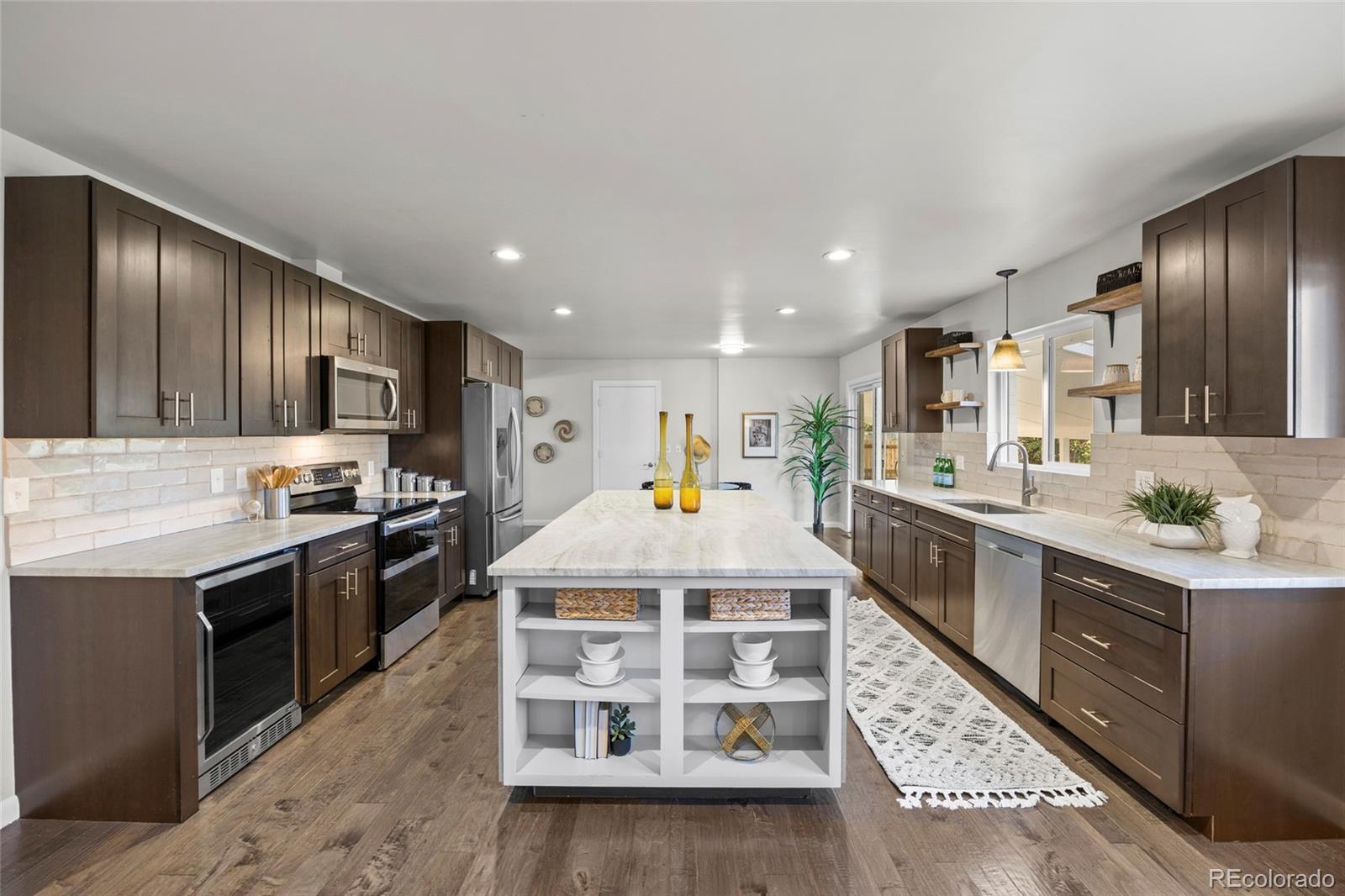 MLS Image #12 for 3941 s hillcrest drive,denver, Colorado