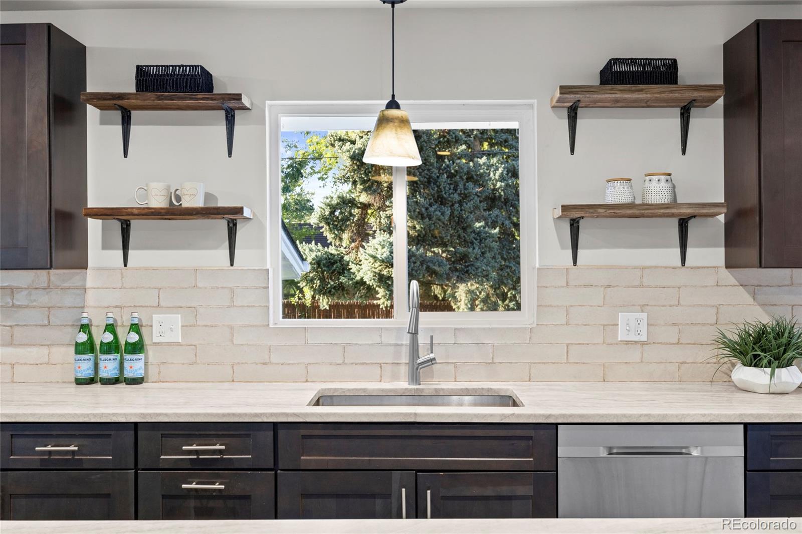 MLS Image #13 for 3941 s hillcrest drive,denver, Colorado