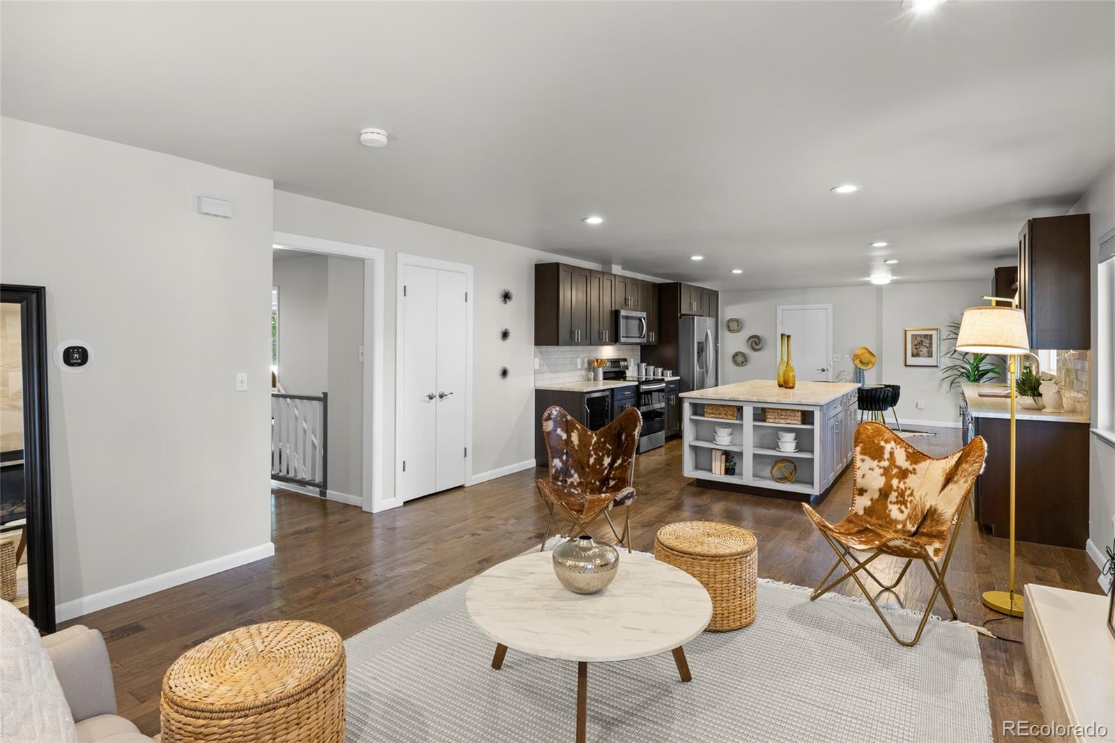 MLS Image #17 for 3941 s hillcrest drive,denver, Colorado