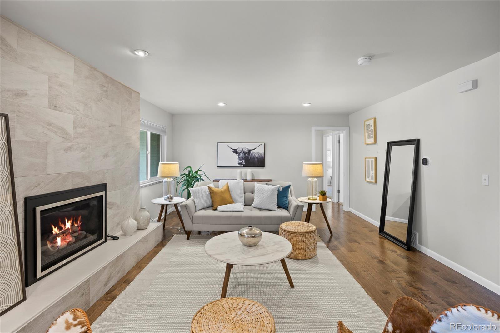 MLS Image #18 for 3941 s hillcrest drive,denver, Colorado