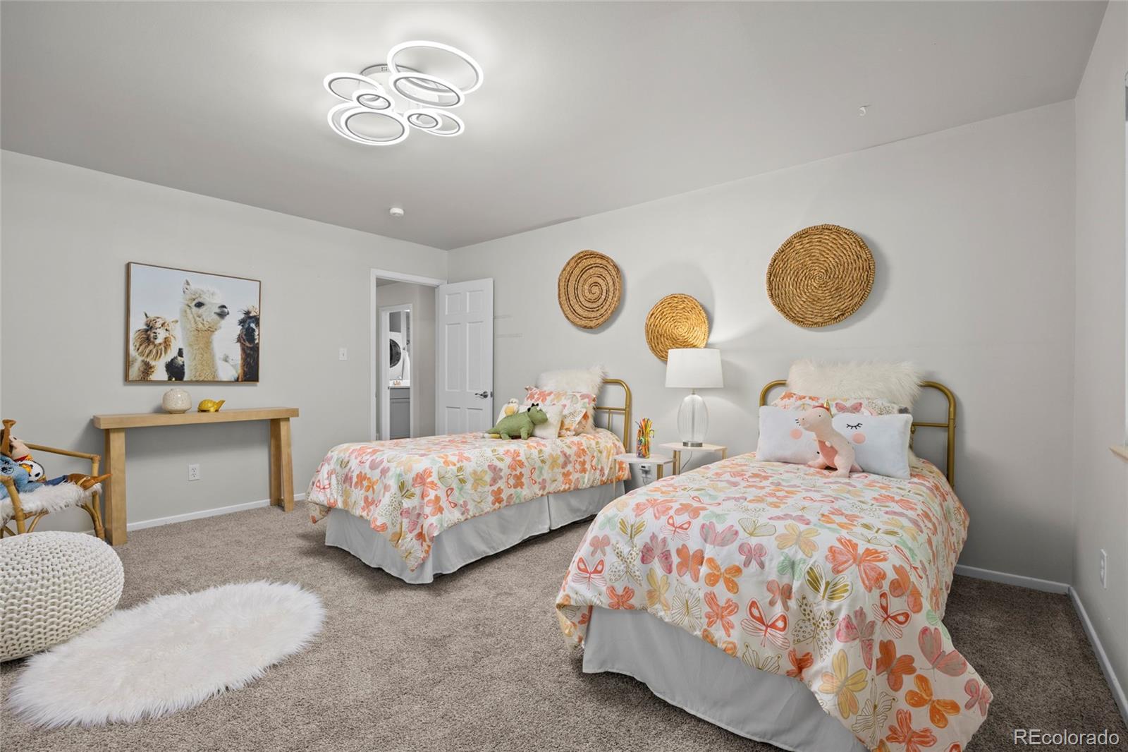 MLS Image #29 for 3941 s hillcrest drive,denver, Colorado