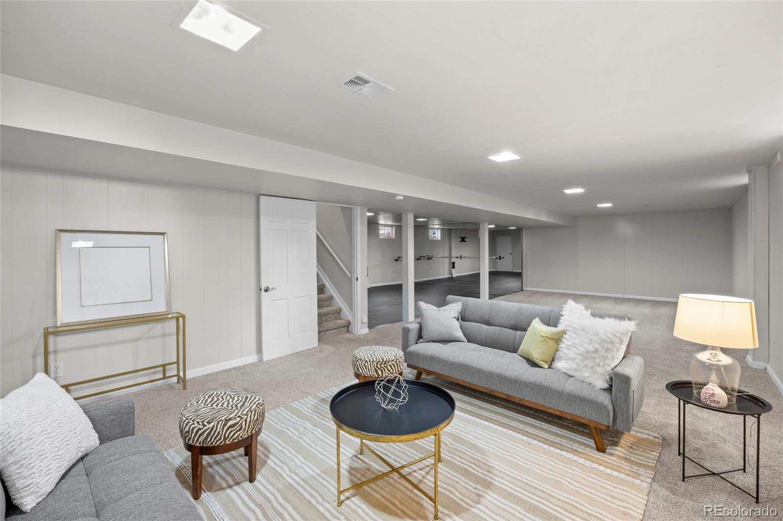 MLS Image #33 for 3941 s hillcrest drive,denver, Colorado