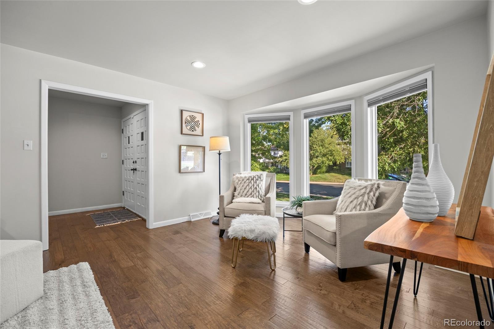 MLS Image #6 for 3941 s hillcrest drive,denver, Colorado