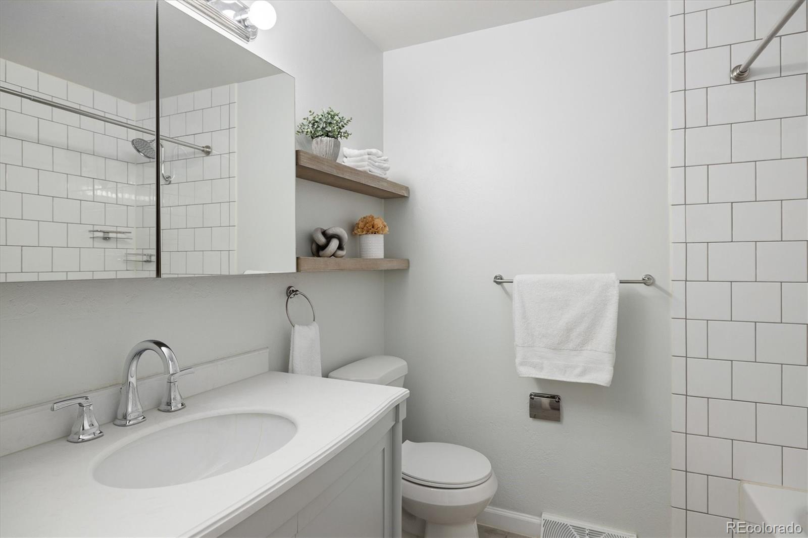 MLS Image #19 for 12257 e louisiana drive,aurora, Colorado