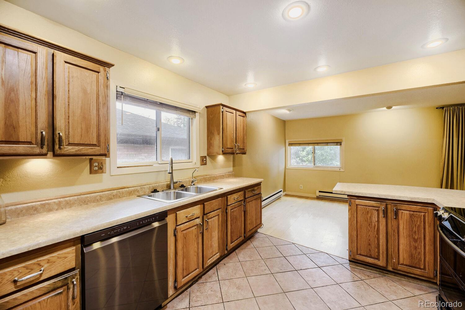 MLS Image #4 for 385 e chenango avenue,englewood, Colorado
