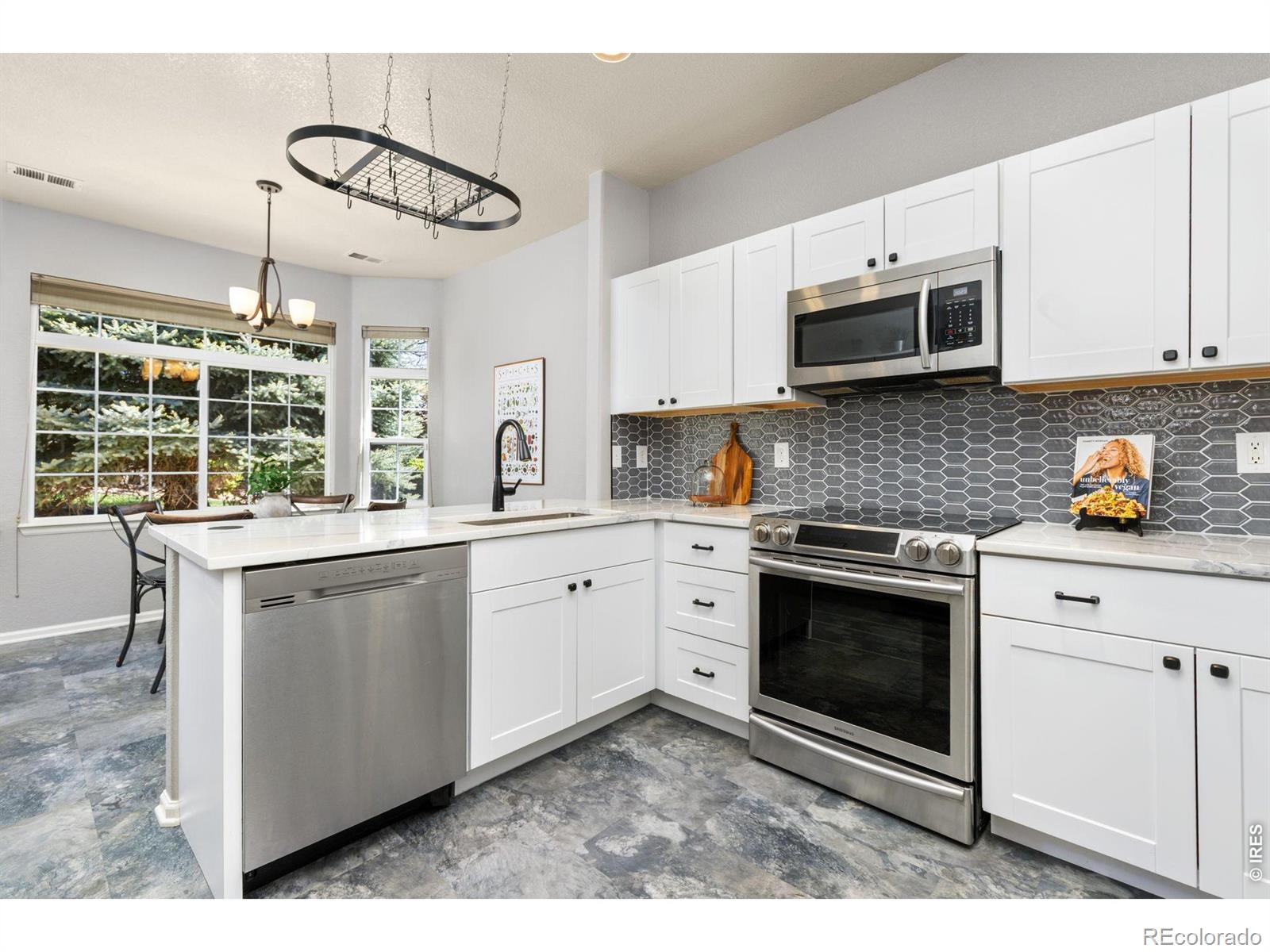 MLS Image #5 for 13803  legend way,broomfield, Colorado
