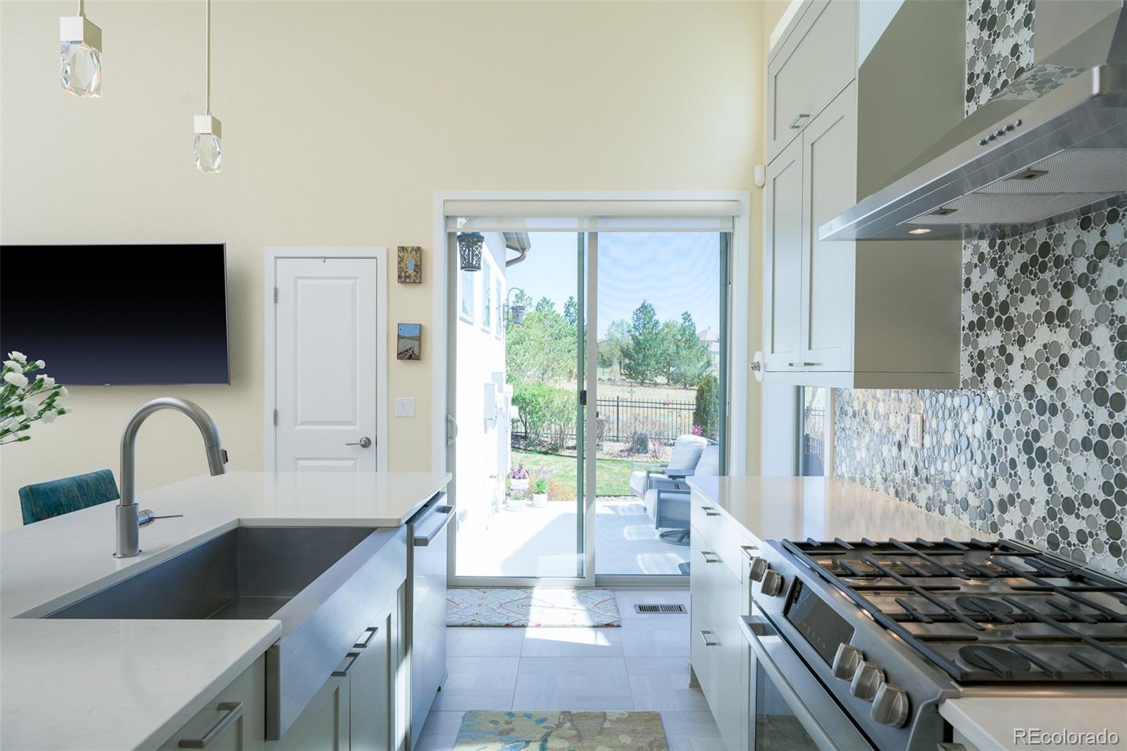 MLS Image #14 for 2408 s orchard way,lakewood, Colorado