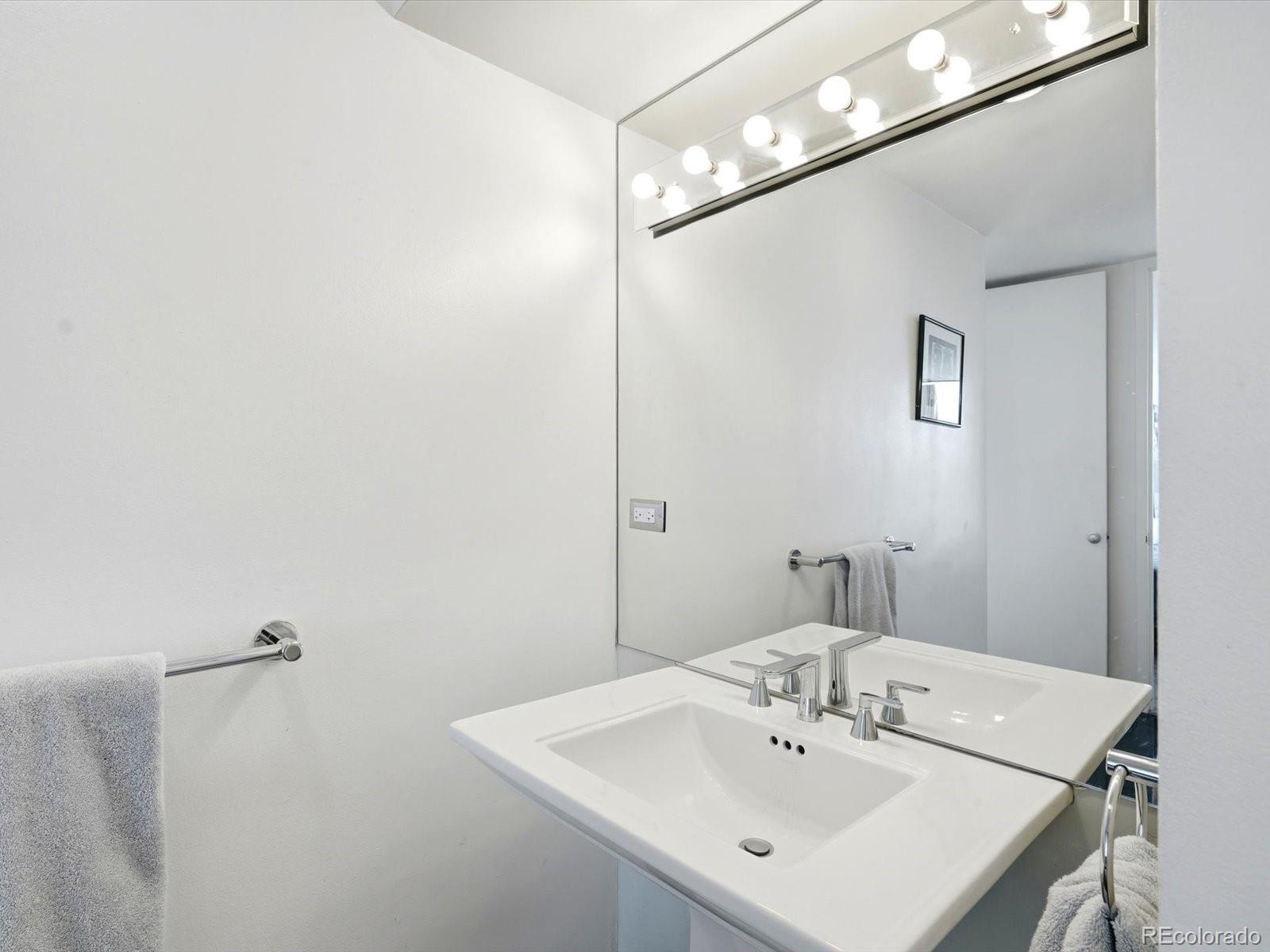 MLS Image #32 for 3100 e cherry creek south drive 702,denver, Colorado