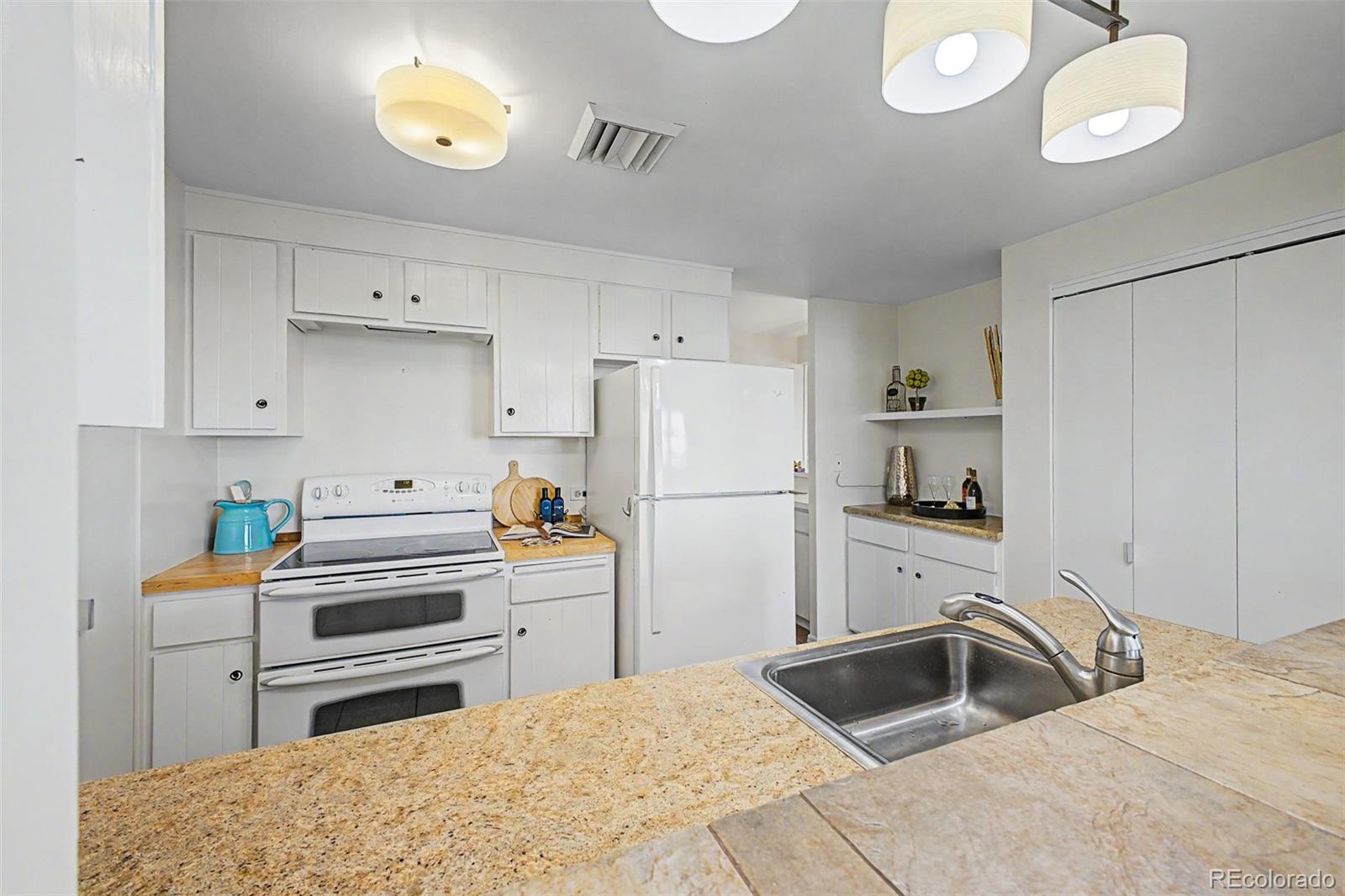 MLS Image #14 for 3131 e alameda avenue 601,denver, Colorado