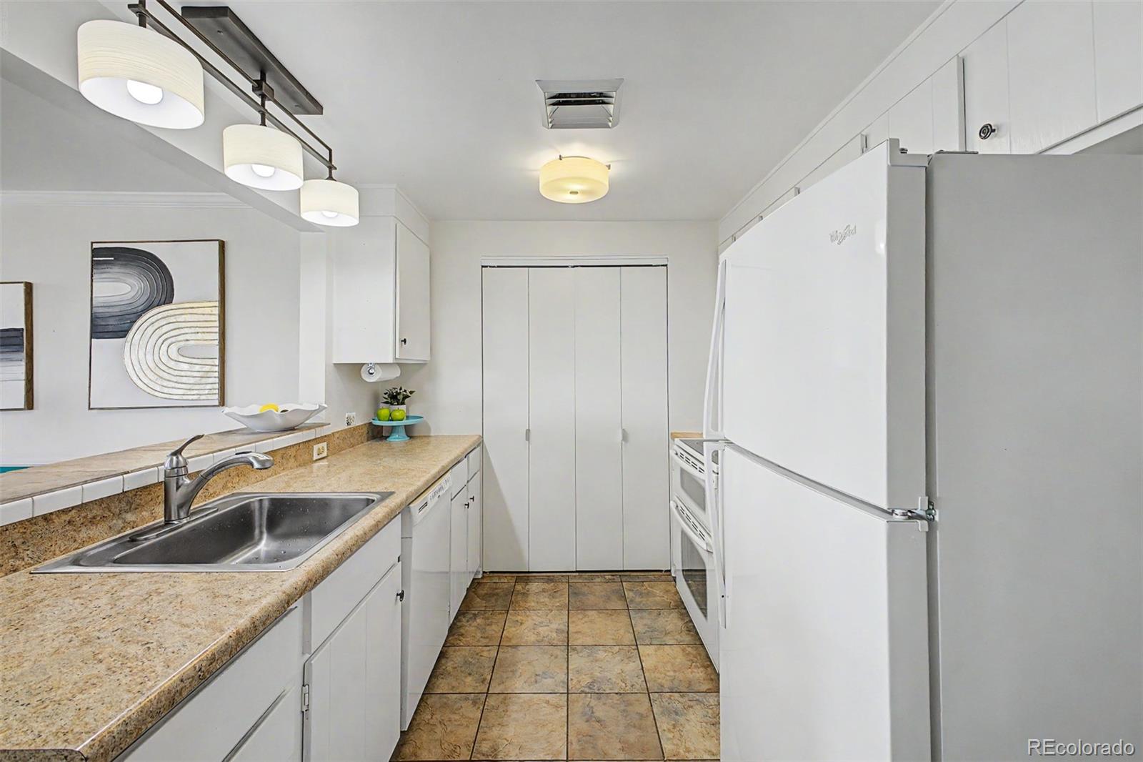 MLS Image #15 for 3131 e alameda avenue 601,denver, Colorado