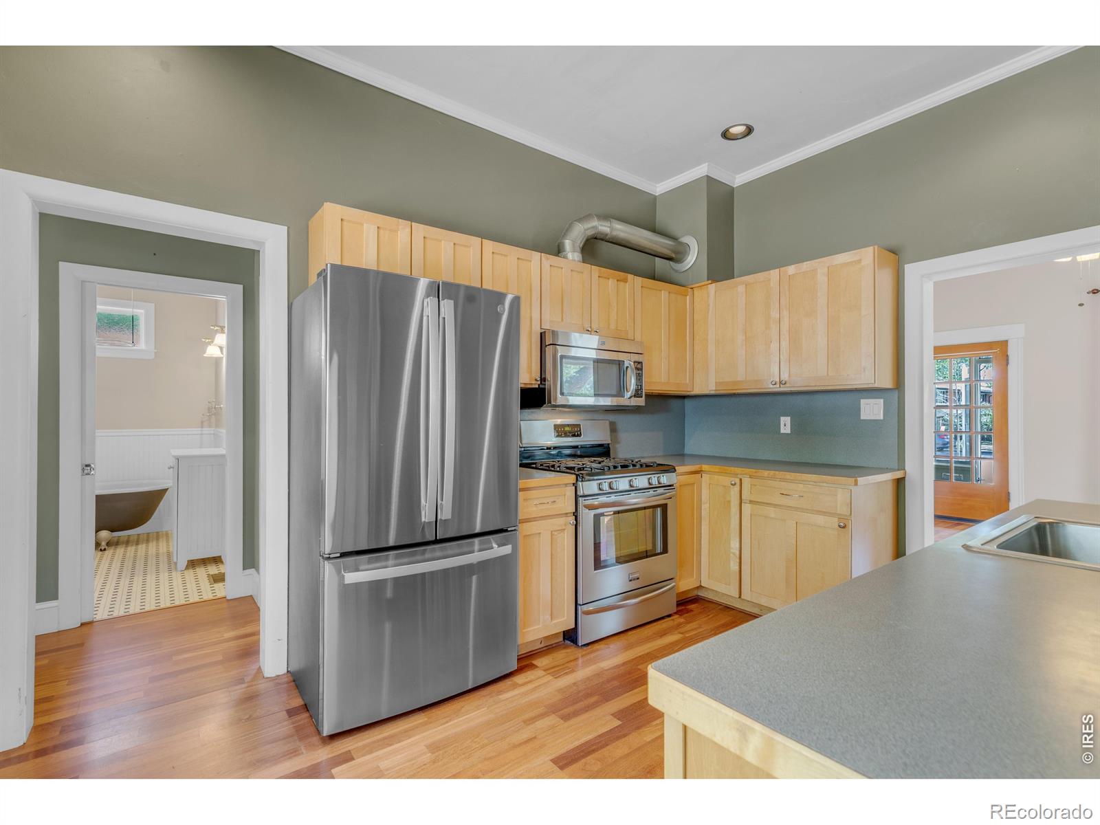 MLS Image #7 for 821  emery street,longmont, Colorado