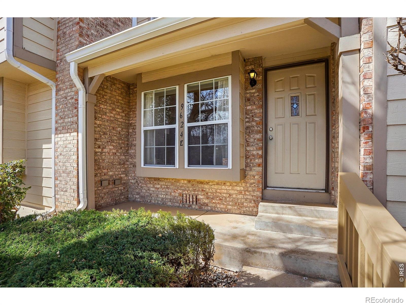 MLS Image #1 for 9624 w chatfield avenue e,littleton, Colorado