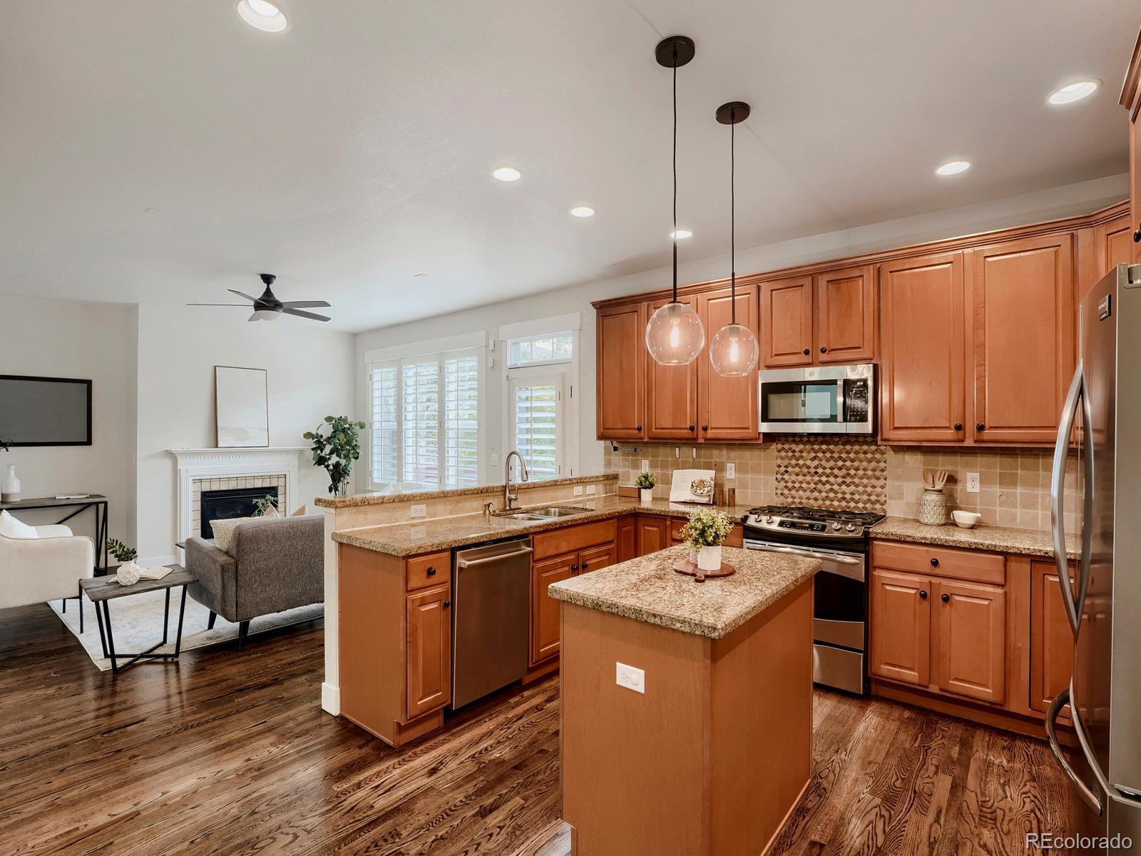 MLS Image #11 for 8169 e 23rd avenue,denver, Colorado