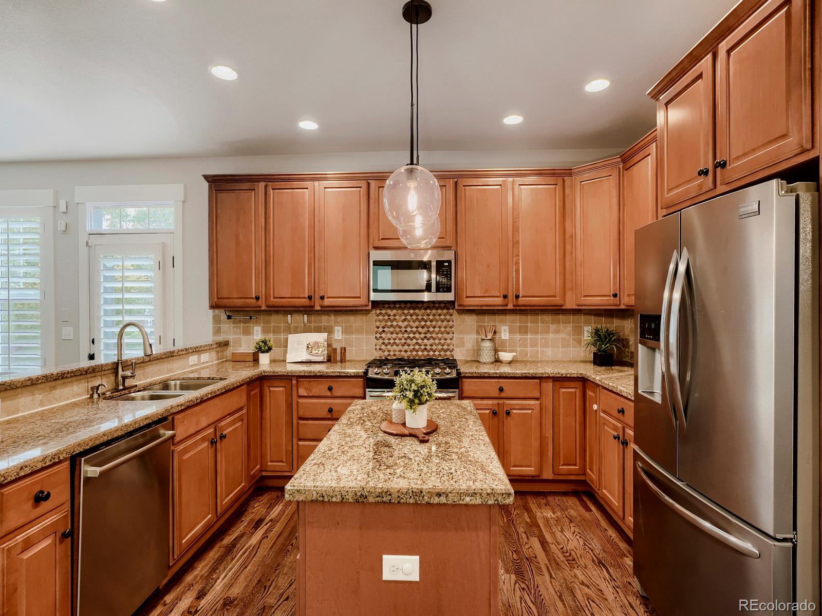 MLS Image #13 for 8169 e 23rd avenue,denver, Colorado