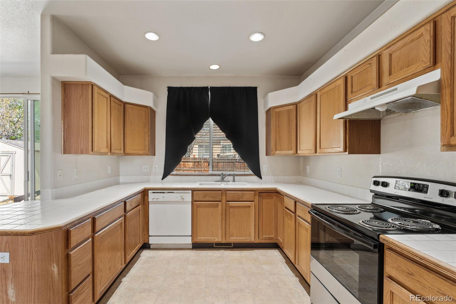 MLS Image #10 for 5136  sacred feather drive,colorado springs, Colorado