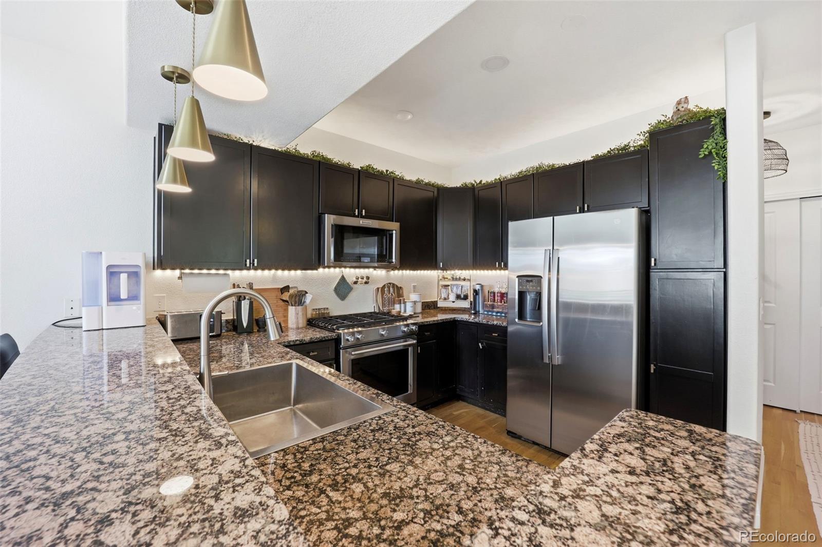 MLS Image #6 for 9079 e panorama circle 512,englewood, Colorado