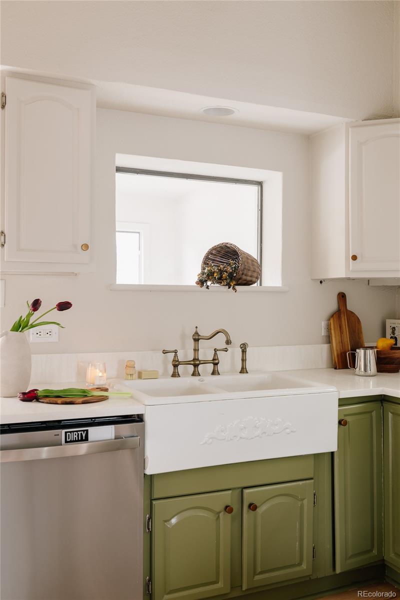 MLS Image #8 for 56  fox street,denver, Colorado