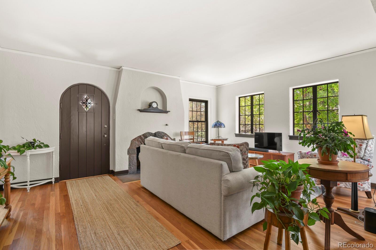 MLS Image #4 for 328 n logan avenue,colorado springs, Colorado