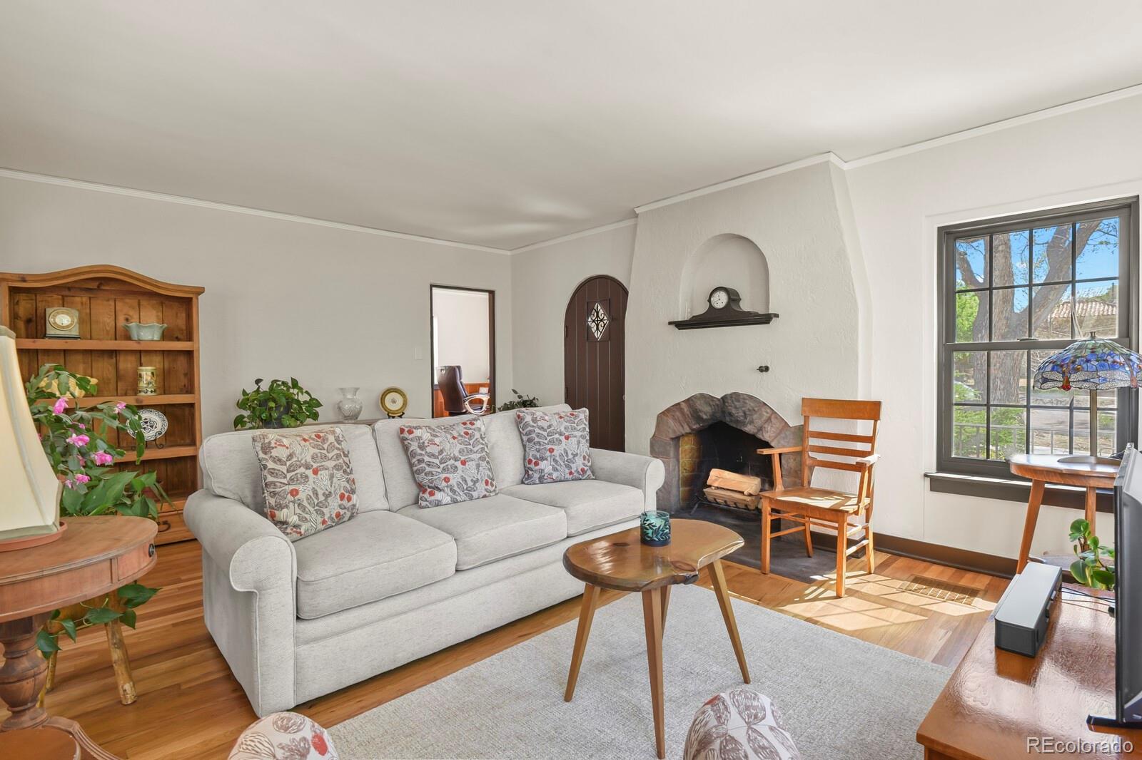 MLS Image #5 for 328 n logan avenue,colorado springs, Colorado