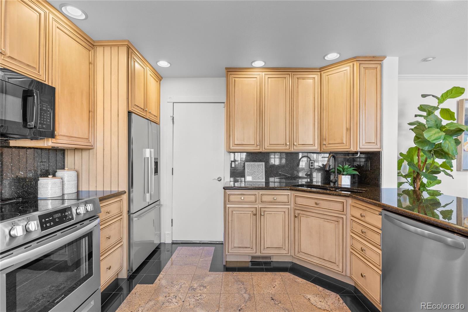 MLS Image #15 for 7373 e iowa avenue,denver, Colorado
