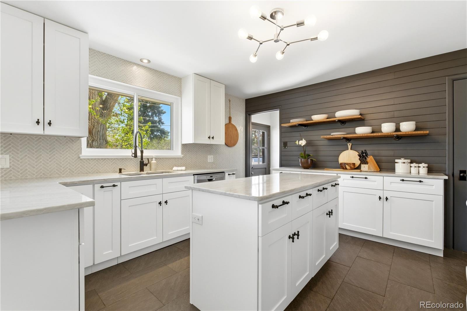 MLS Image #11 for 768 w valleyview avenue,littleton, Colorado