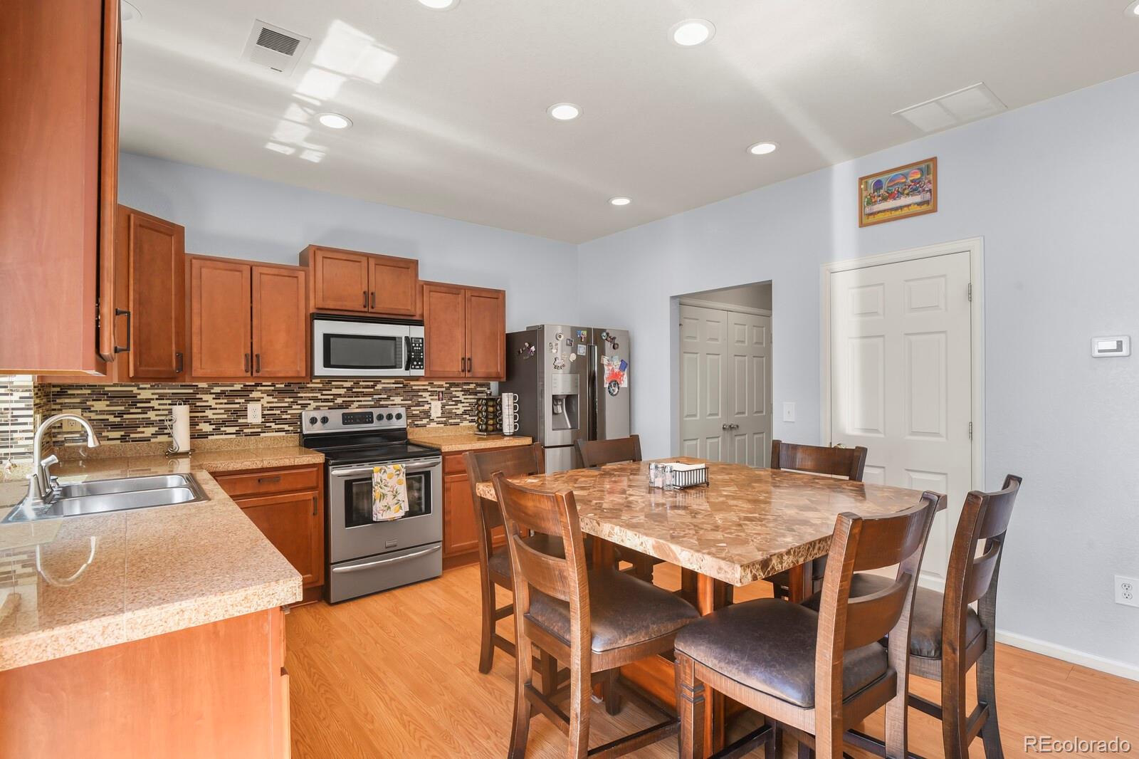 MLS Image #13 for 18620 e 46th avenue,denver, Colorado