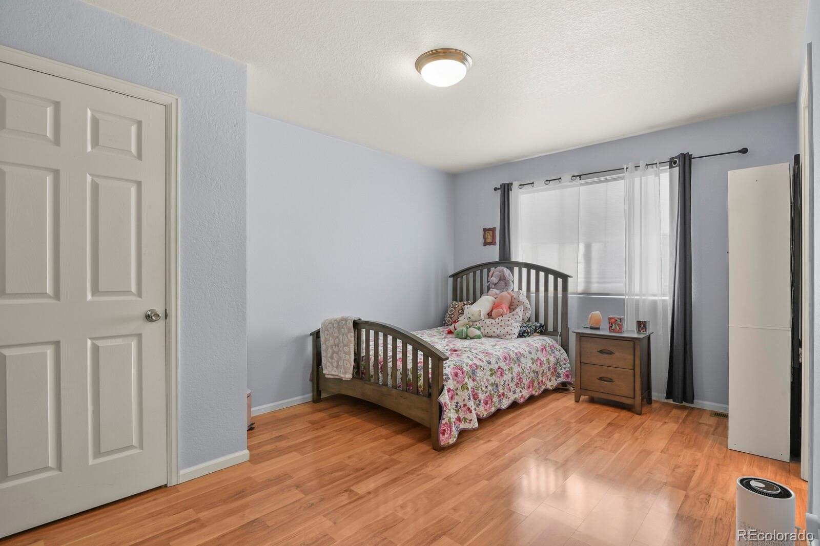 MLS Image #20 for 18620 e 46th avenue,denver, Colorado