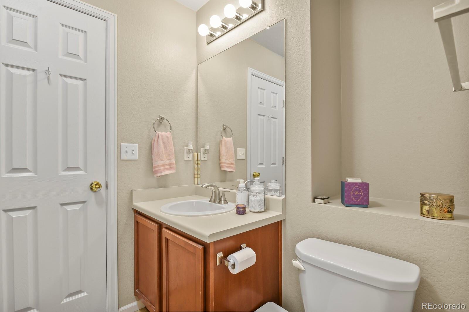 MLS Image #22 for 18620 e 46th avenue,denver, Colorado